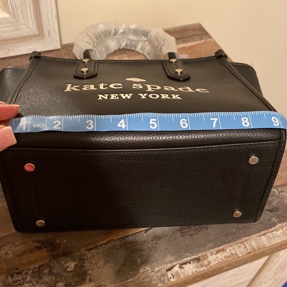 NWT Kate Spade Ella Small Black Pebbled Leather White Logo Crossbody Handbag - Picture 7 of 9